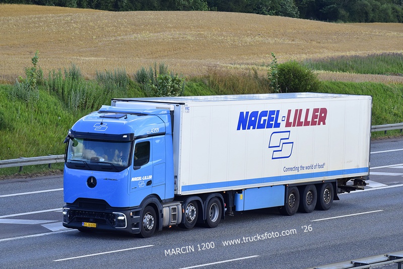_DSC0420 NAGEL-LILLER-crop-ActrosL ProCabin.JPG