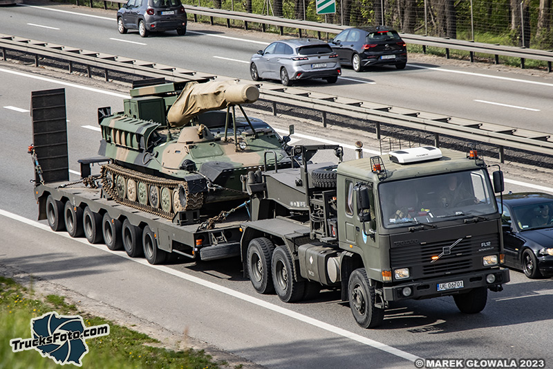 Wojsko Volvo FL.jpg