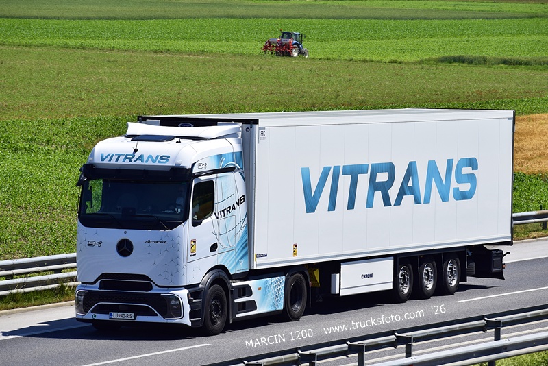 _DSC9115 VITRANS-crop-ActrosL ProCabin.JPG