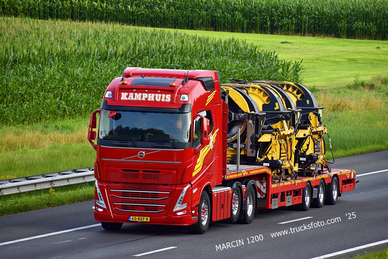 _DSC1156 KAMPHUIS-crop-VOLVO FH5.JPG