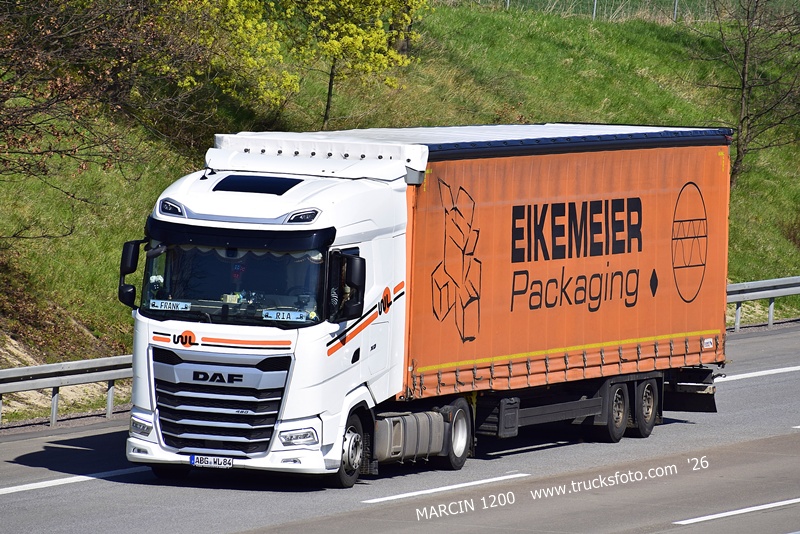 _DSC7152 WL-crop-DAF XG.JPG