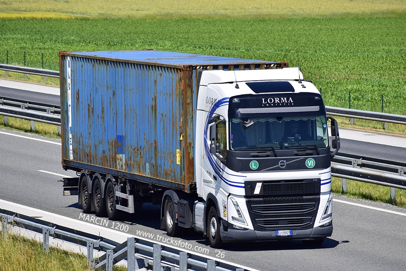 _DSC8916 LORMA LOGISTIC-crop-VOLVO FH5.JPG
