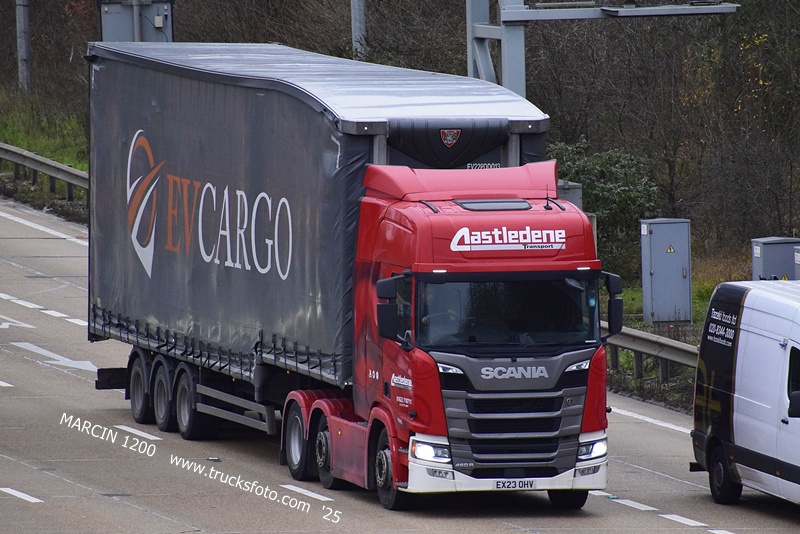 _DSC0736 CASTLEDENE-crop-SCANIA R NG.JPG