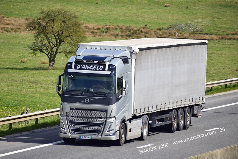 _DSC6375 D'ANGELO-crop-VOLVO FH5.JPG