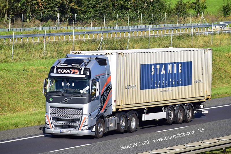 _DSC2042 RYGOŁ 79 TRANSPORT-crop-VOLVO FH5.JPG