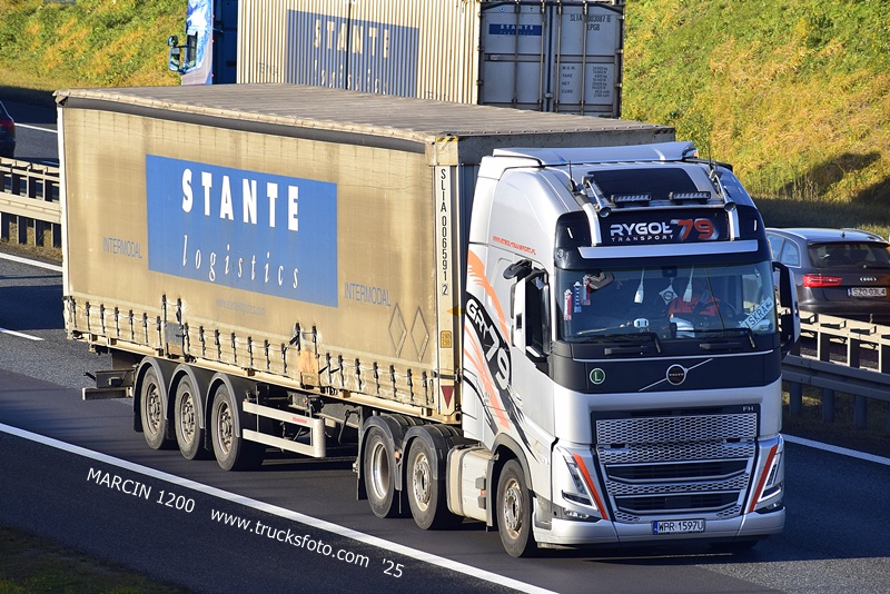 _DSC7212 RYGOŁ 79-crop-VOLVO FH5.JPG