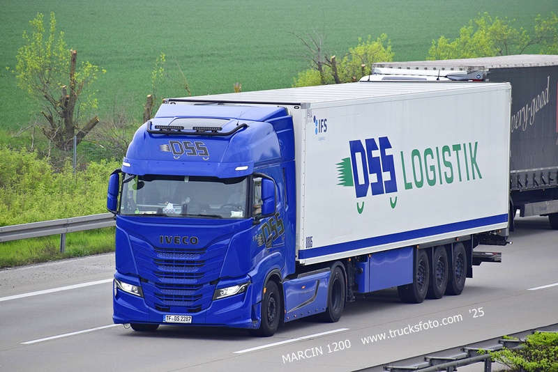 _DSC4075 DSS-crop-IVECO S-WAY.JPG