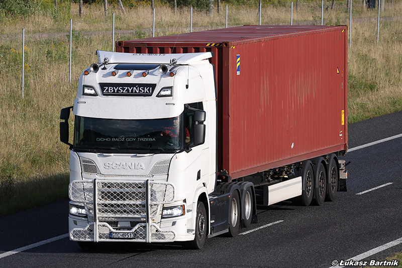 IMG_1757 Scania R Zbyszynski.jpg