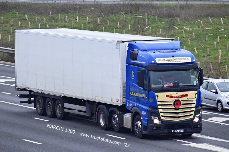 _DSC0045 R.T.KEEDWELL-crop-ActrosL MP5.JPG