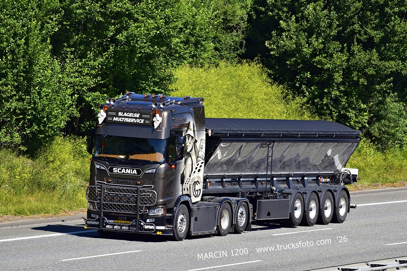 _DSC3415 SLAGELSE MULTISERVICE-crop-SCANIA S.JPG