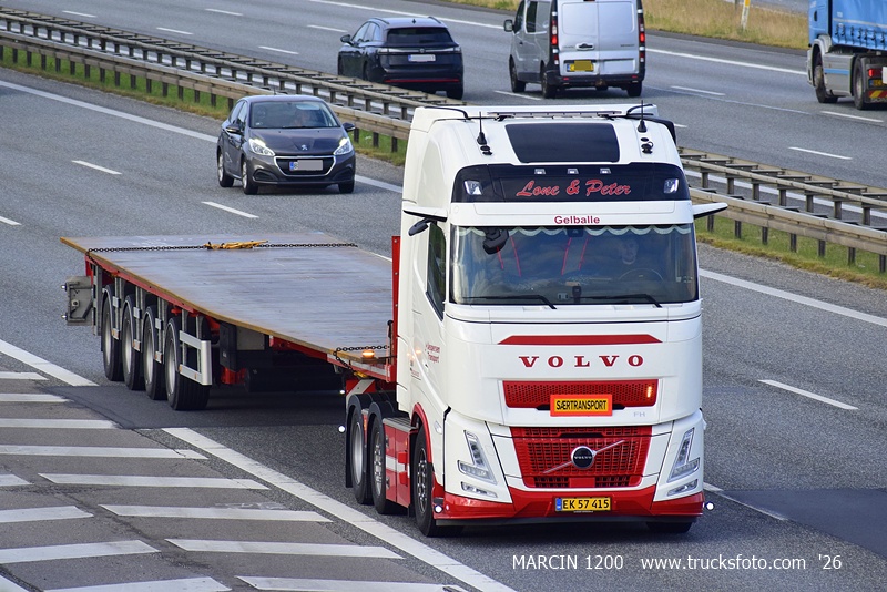 _DSC0768 LONE & PETER-crop-VOLVO FH AERO.JPG