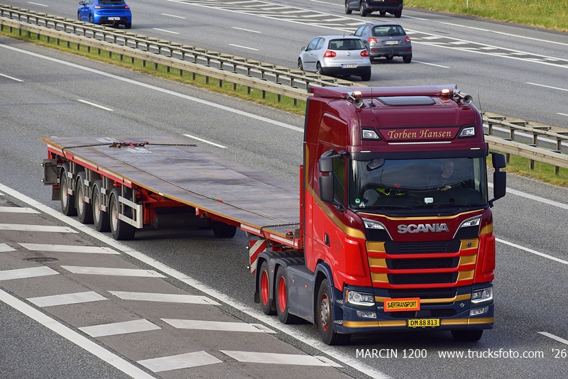 _DSC0758 TORBEN HANSEN-crop-SCANIA S660 V8.JPG