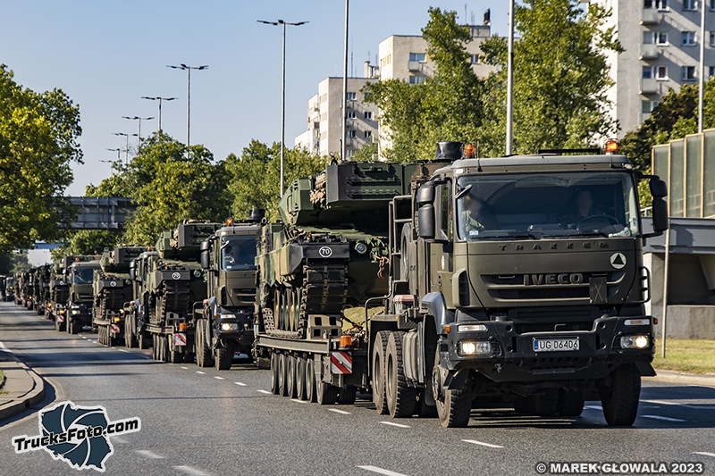 Wojsko Iveco Trakker.jpg