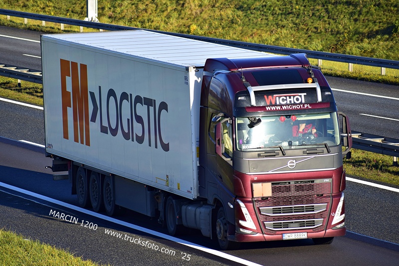_DSC4701 WICHOT-crop-VOLVO FH5.JPG