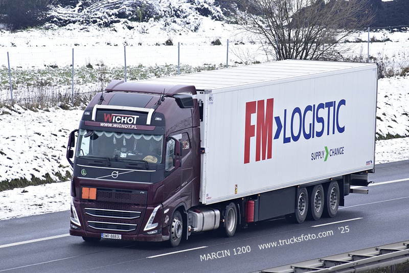 _DSC5945 WICHOT-crop-VOLVO FH5.JPG