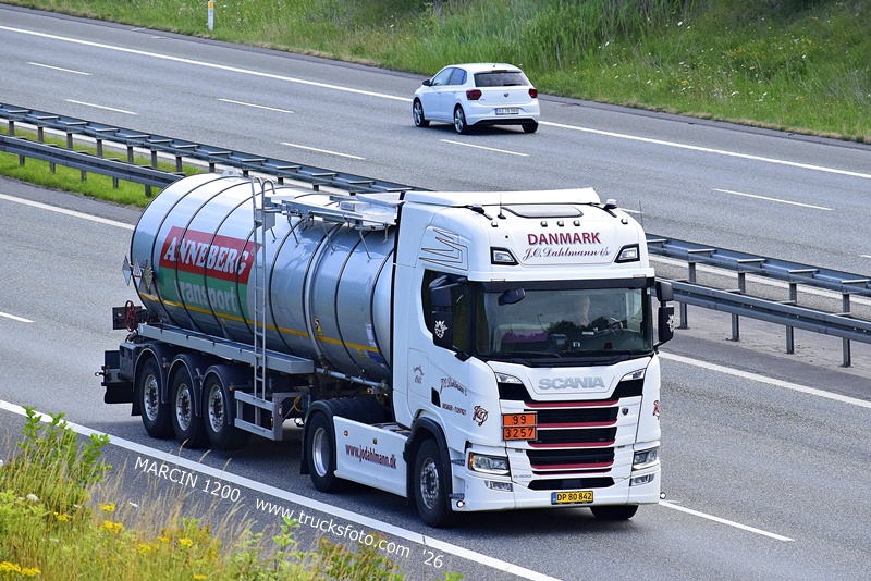 _DSC2858 J.O. DAHLMANN-crop-SCANIA R460 NG.JPG