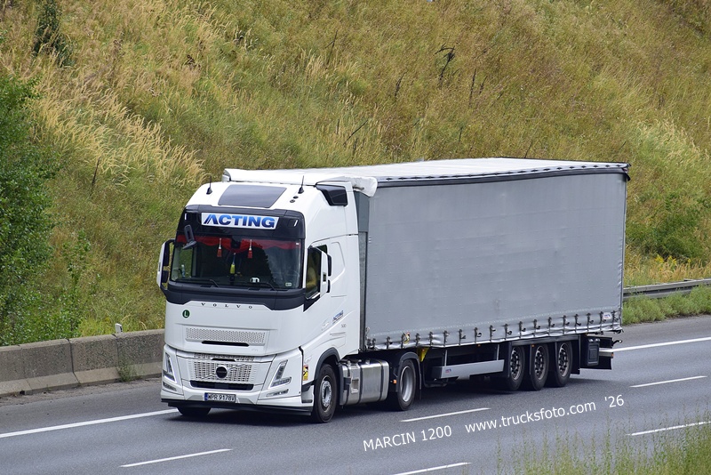 _DSC38531 (1) ACTING-crop-VOLVO FH AERO.JPG
