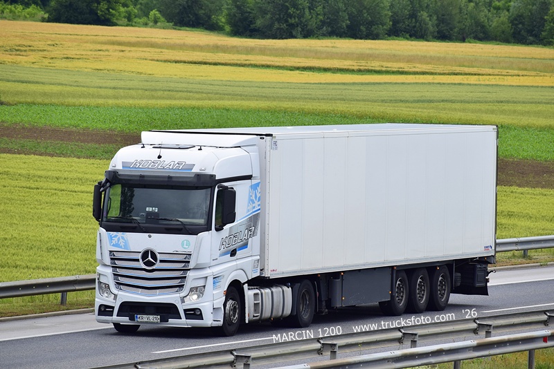 _DSC8610 KOBLAR-crop-ACTROS MP4.JPG