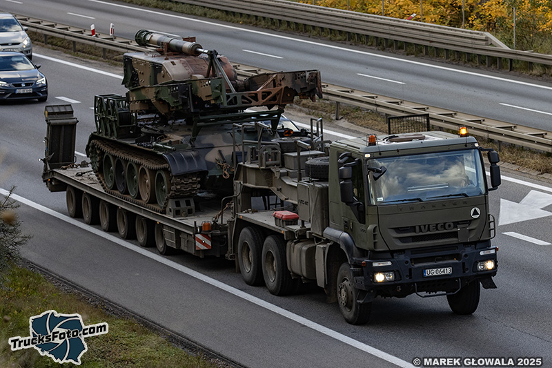 Wojsko Iveco Trakker.jpg