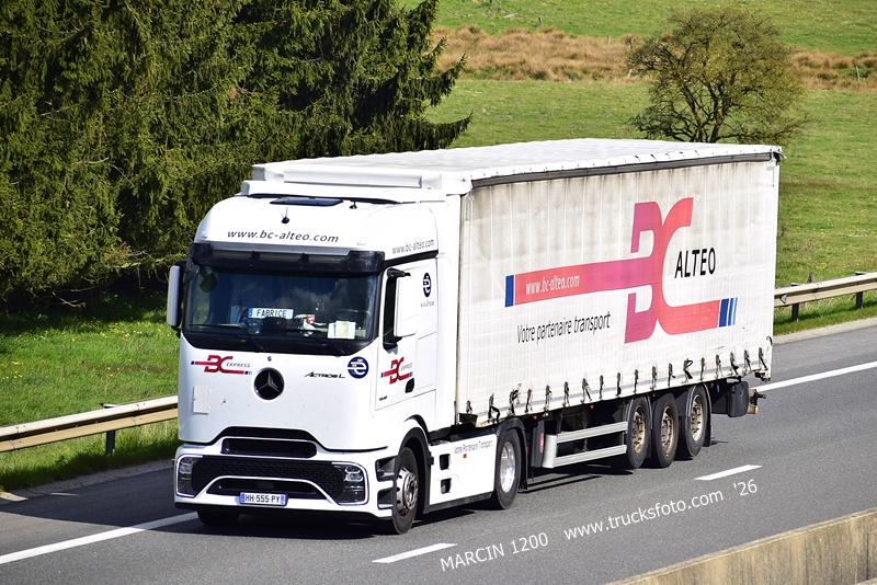 _DSC6508 BC EXPRESS ALTEO-crop-ActrosL ProCabin.JPG