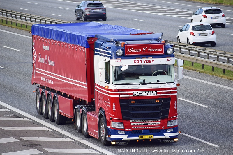 _DSC0827 THOMAS L. SORENSEN-crop-SCANIA S650 V8.JPG