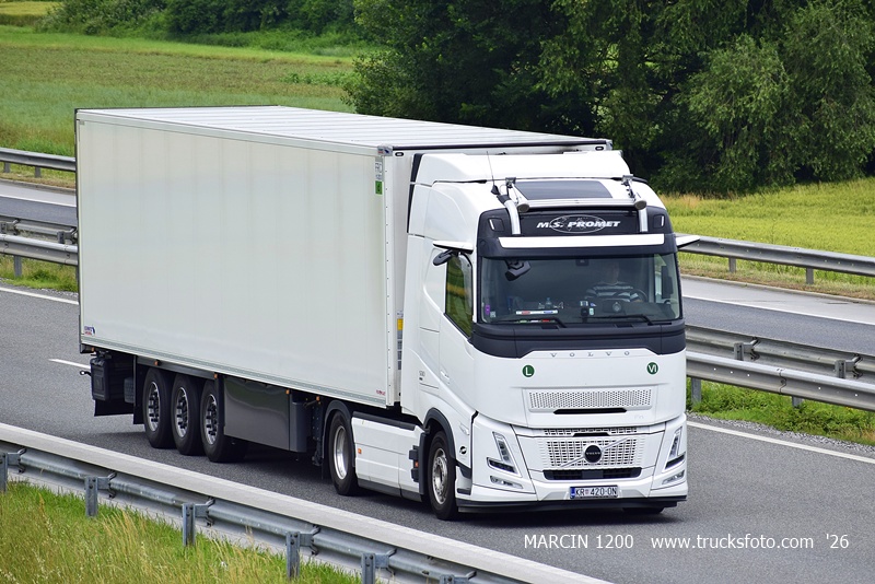 _DSC8557 M.S. PROMET-crop-VOLVO FH AERO.JPG