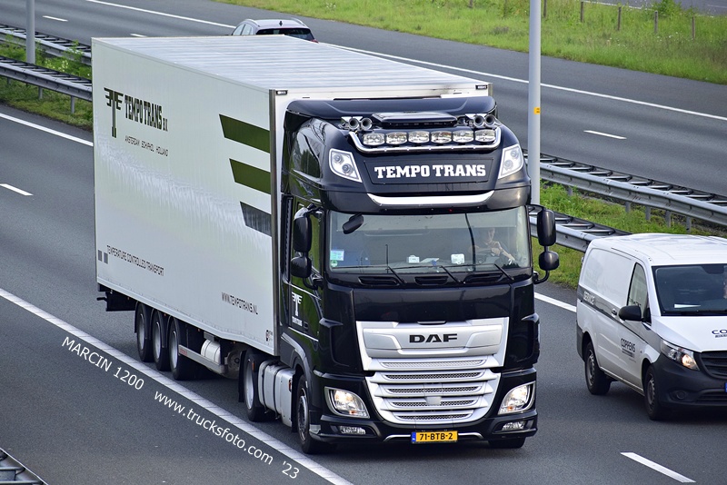 _DSC3465 TEMPO TRANS-crop-DAF XF 106 II.JPG