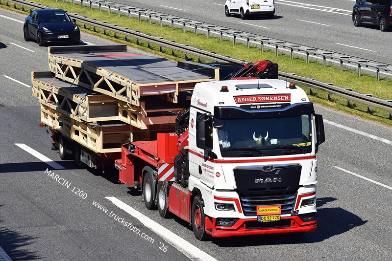 _DSC2539 ASGER SORENSEN-crop-MAN TGX II.JPG