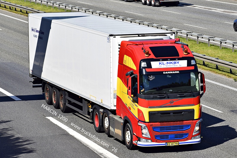 _DSC2617 ANDR. A. SORENSEN & SONNER-crop-VOLVO FH4.JPG