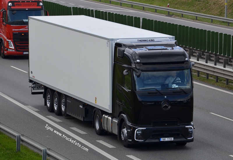 mbactros2.JPG