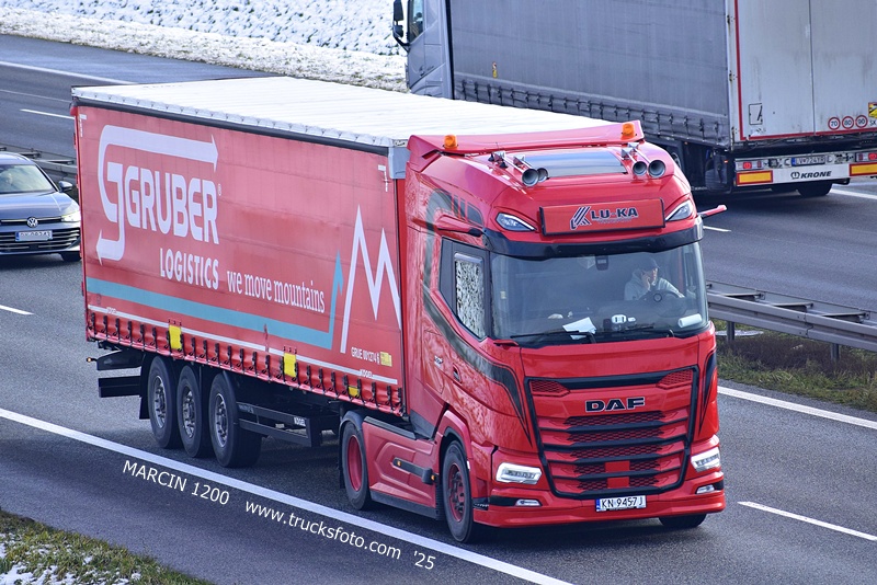 _DSC6185 LU-KA LU.KA-crop-DAF.JPG