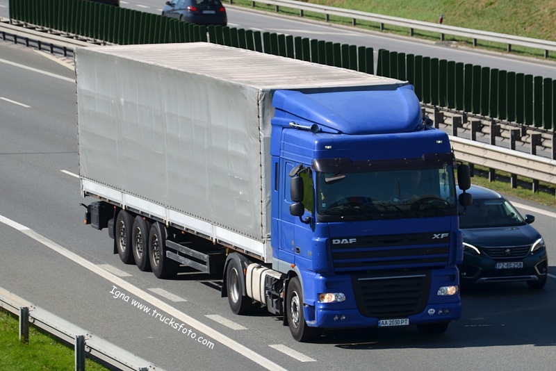 dafxf105.JPG