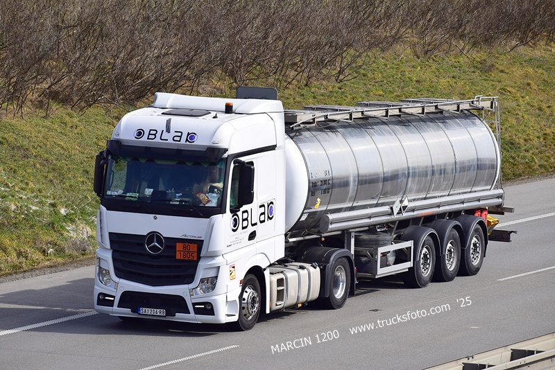 _DSC2504 OBLAK-crop-ACTROS MP4.JPG