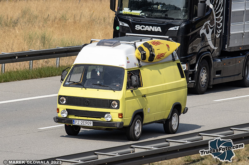VW Transporter.jpg