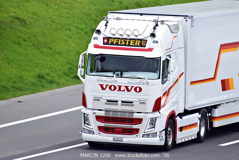 _DSC5974 PFISTER-crop-VOLVO FH4.JPG