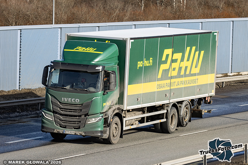 Iveco S-Way - Pa-Hu.jpg