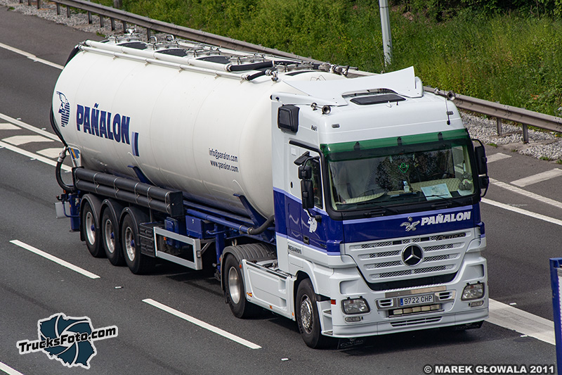 Mercedes-Benz Actros MP2 - Panalon.jpg