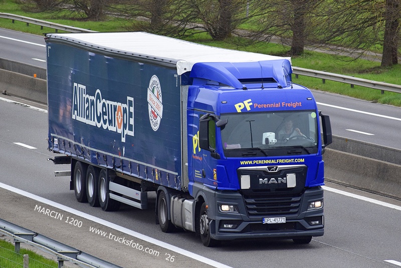 _DSC5100 PF PERENNIAL FREIGHT-crop-MAN TGX II.JPG