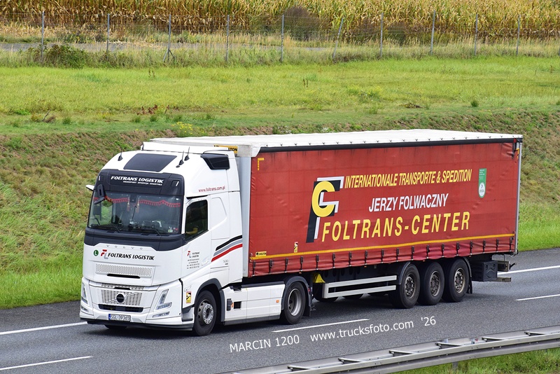 _DSC15080 (20) FOLTRANS LOGISTIK-crop-VOLVO AERO.JPG