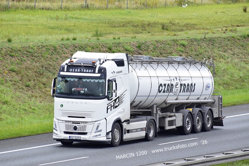 _DSC15080 (32) CZAR-TRANS-crop-VOLVO FH AERO.JPG