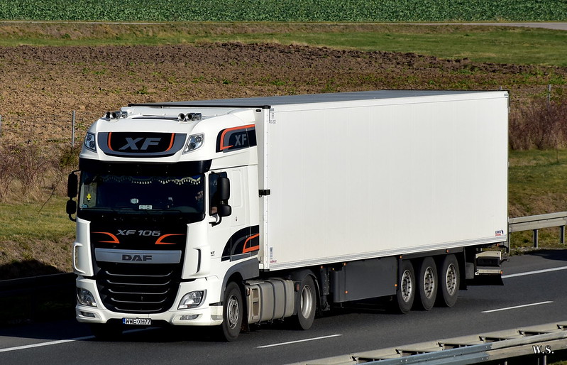 DAF_XF106_PL_1.jpg