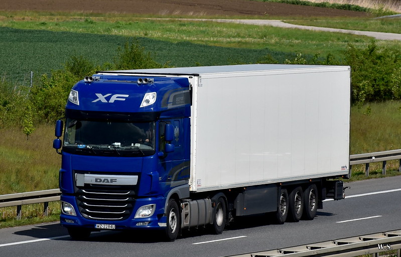 DAF_XF106_MIK_PL_2.jpg