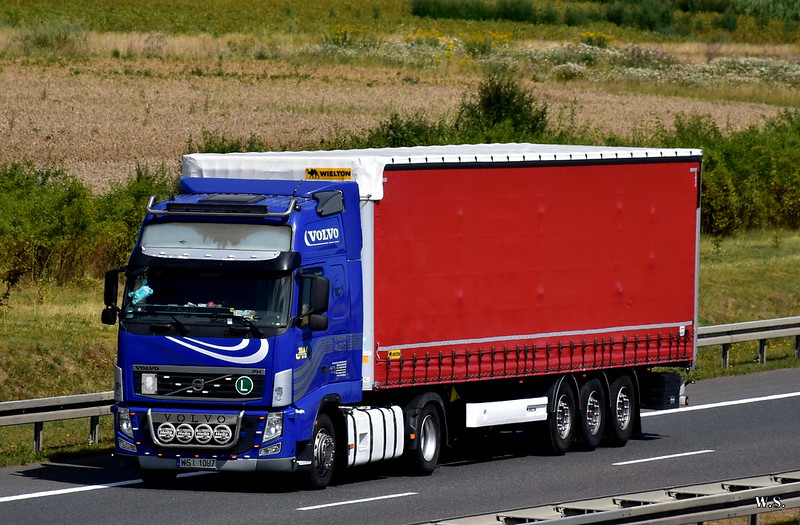 Volvo_FH3_Wysokiński_PL.jpg