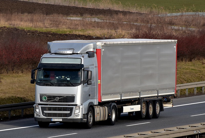Volvo_FH3_PL_9.jpg