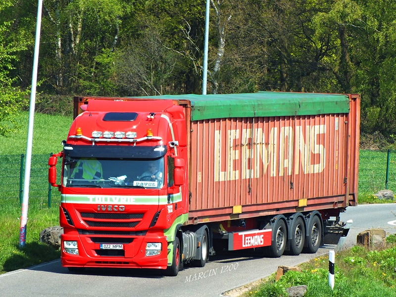 DSCF5103-crop.jpg