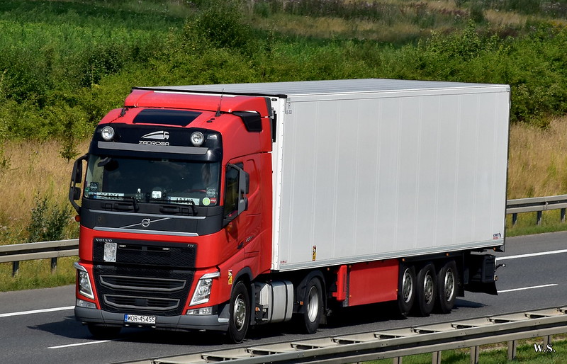 Volvo_FH4_Zadroga_PL.jpg