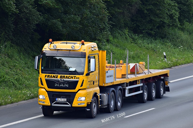 _DSC8250-crop.JPG