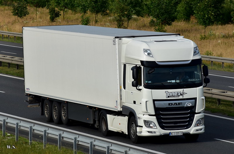 Janex_DAF_XF106_PL_2.jpg