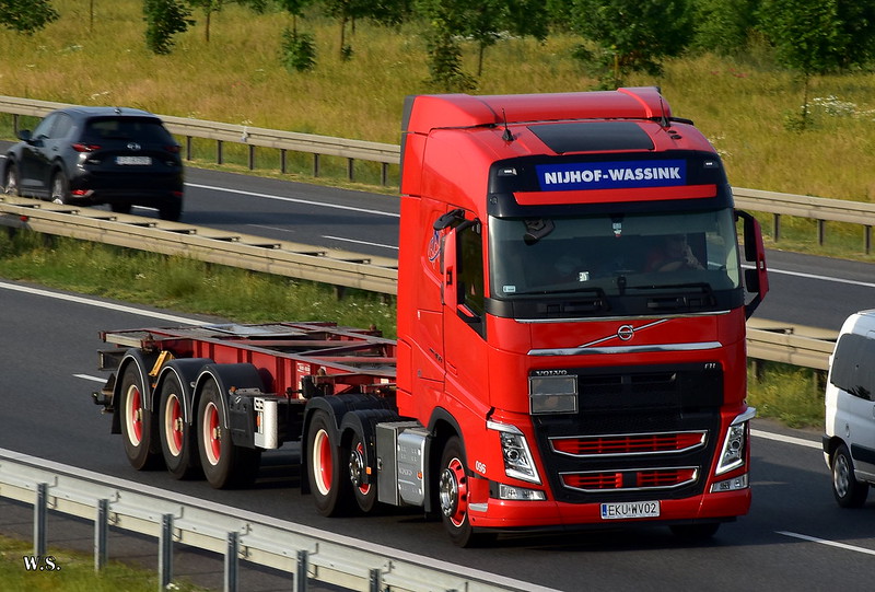 Nijhof-Wassink_Volvo_FH4_PL.jpg