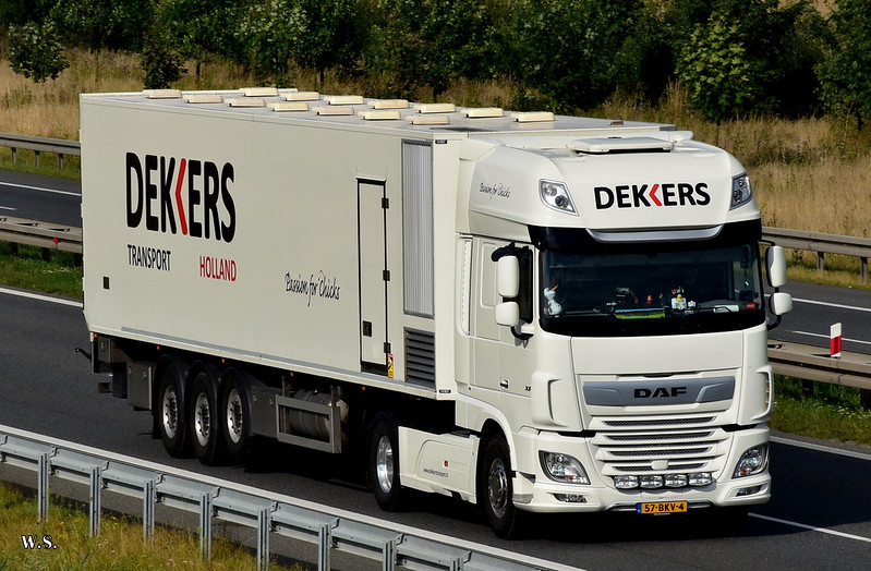Dekkers_DAF_XF106_NL.jpg